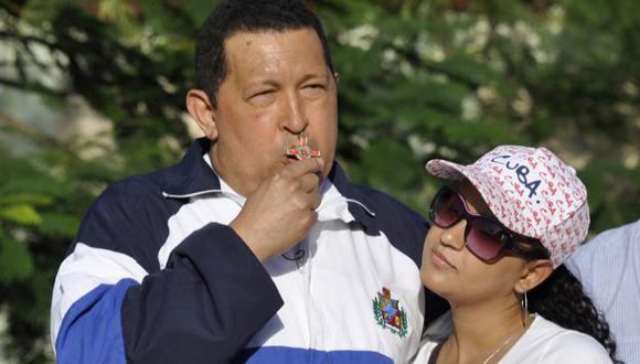 Hugo Chávez con su hija Rosa Virginia. (Reuters)