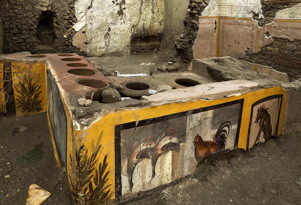 Descubren en Pompeya un termopolio intacto: el “fast-food” de la antigüedad. (AFP)