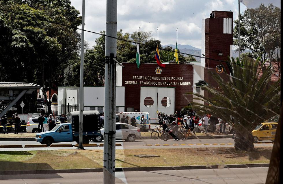 El atentado ocurrió dentro de la Escuela General Santander de la Policía en Bogotá, Colombia., esta mañana. (Foto: EFE)