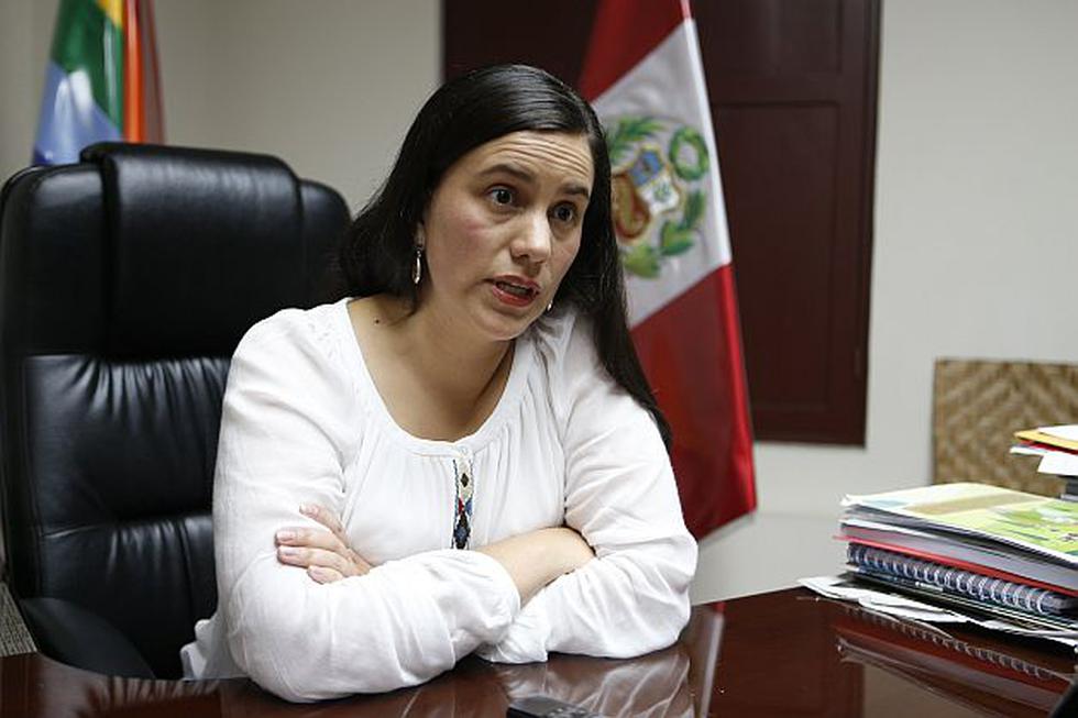 En conferencia de prensa Verónika Mendoza demanda nueva Constitución (USI)