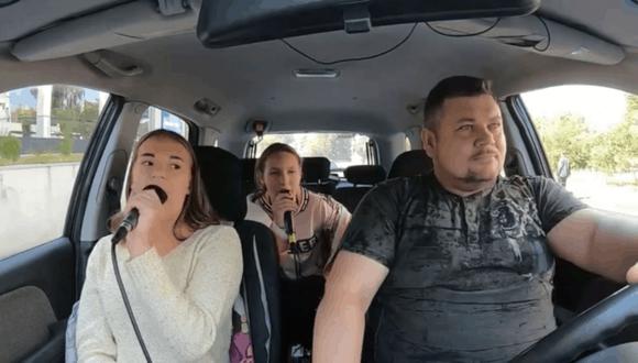 Taxista ofrece viaje gratis a los que cantan en su taxi. (Foto: El Heraldo)