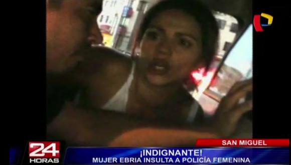Mujer ebria insultó y agredió a policías al ser intervenida por choque en San Miguel. (Captura Panamericana)
