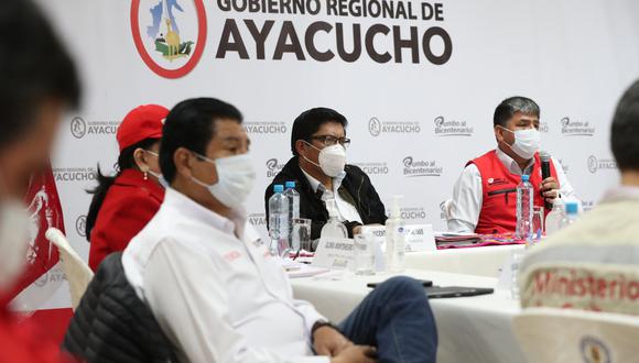 Ayacucho recibió hoy 5,000 pruebas moleculares, y 4 ventiladores mecánicos.