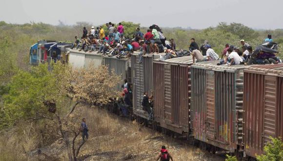 Tren, conocido como La Bestia, es utilizado por inmigrantes para llegar a EEUU. (AP/Referencial)