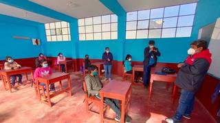 Más de 2.690 escolares retornan a clases presenciales y semipresenciales en cuatro provincias de La Libertad