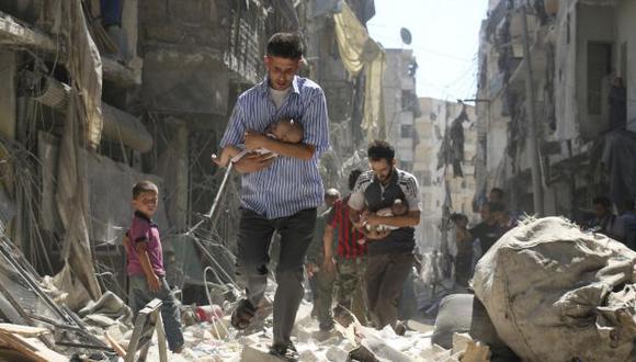 Las ciudades sirias son campos de batalla. El miedo y la desesperanza se respira en el aire. El futuro no existe. (AFP)