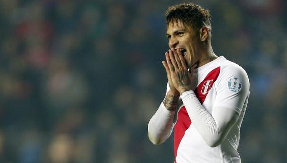 Paolo Guerrero confirmó que no jugará amistosos de la selección peruana en EEUU. (AP)