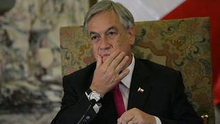Aprobación de Sebastián Piñera cayó a 23%, su mínimo histórico