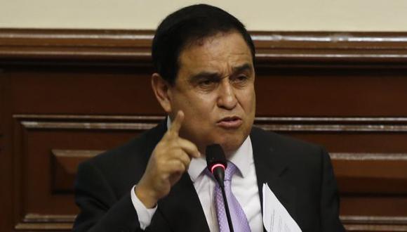 Ex legislador nacionalista critica al Fiscal de la Nación (César Fajardo).