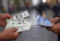 Tensiones políticas globales están fortaleciendo el dólar, según expertos