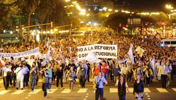 Los manifestantes marcharon hacia  la Plaza de Mayo. (Clarín)