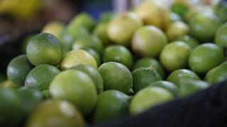 Precio del limón cae 30% en mercados mayoristas de Lima: El kilo está S/1.50