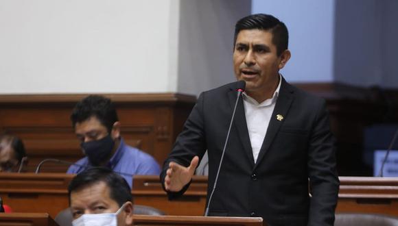 Alex Flores insistió con que el mandatario debe apostar por una Asamblea Constituyente.  (Congreso)