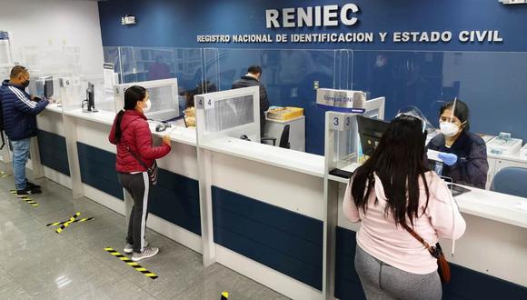 La entidad recordó a la ciudadanía que pueden realizar sus trámites virtuales a través de la página web institucional www.reniec.gob.pe. (Foto: Andina)