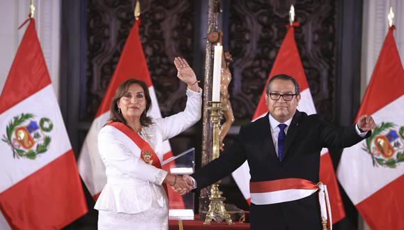 Dina Boluarte tomó juramento a Alberto Otárola como jefe de la PCM. (Foto: Presidencia)