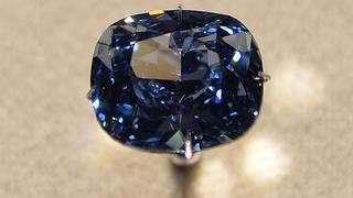 Blue Moon: Excepcional diamante azul de 12 quilates es exhibido en Los Ángeles
