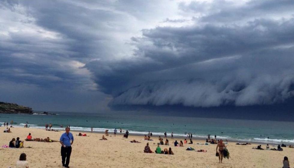 Australia: Esta 'nube tsunami' dejó sin aliento a bañistas en Sydney. (Nicole Keijzer)