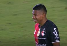 Mala suerte de Edison Flores: pateó penal y el travesaño le negó el gol [VIDEO]