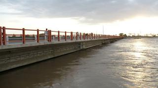 Cierran puente Independencia en Piura