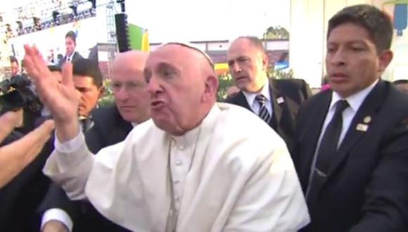 &quot;No seas egoista&quot;, el reclamo del papa Francisco que se hizo viral luego que un feligrés lo hizo enojar en México. (Twitter)