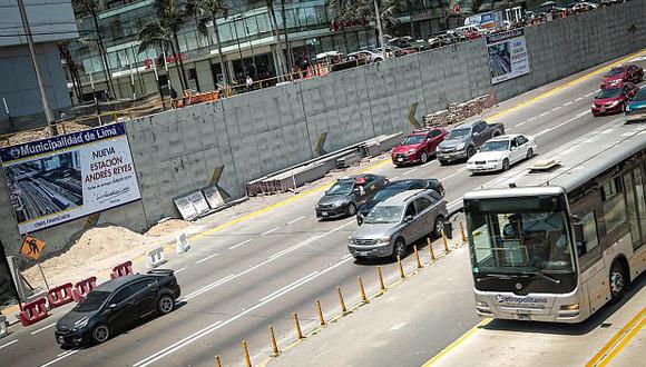 Los buses del Metropolitano desviarán su recorrido por un carril de la Vía Expresa para vehículos particulares y taxis por obras de la nueva estación Andrés Reyes. (Foto: GEC)