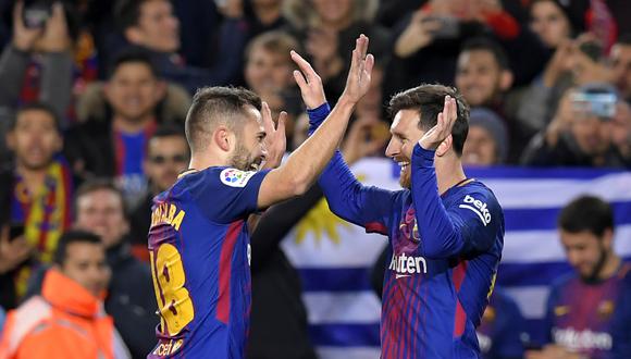 Nueva mente tras centro de Jordi Alba, el ´10´ del Barcelona remató y puso el 2-0. (AFP).