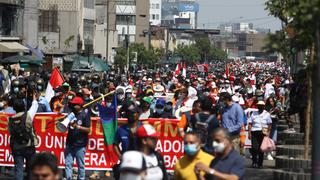 Trabajadores de Las Bambas llegan a Lima y exigen solución