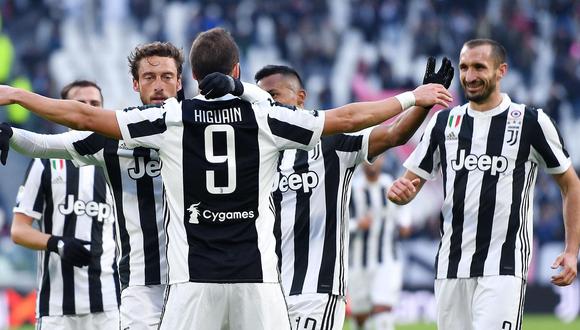 Con los aportes de Alex Sandro, Miralem Pjanić, un triplete del 'Pipita' Higuaín y un doblete de Khedira, Juventus se impuso 7-0 como local sobre el Sassuolo. (AP)