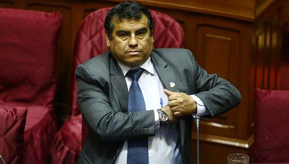 Él es Édgar Ochoa, el único legislador de Frente Amplio que votó a favor de la censura de Jaime Saavedra. (Luis Centurión/Perú21)