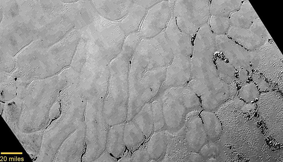 Estas son las llanuras heladas que Plutón tiene en su zona con forma de corazón. (NASA)