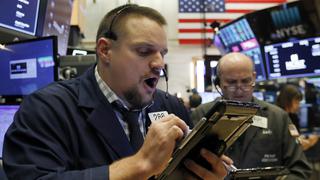 Wall Street cierra la semana con indicadores mixtos