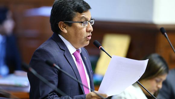 El vocero de Alianza Para el Progreso, César Vásquez, descartó que se esté blindando a su colega de bancada. (Foto: Congreso de la República)
