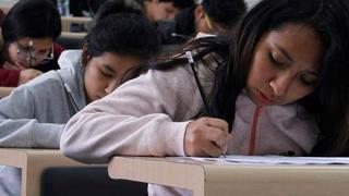 Más del 60% de jóvenes que rendirán Examen de Preselección de Beca 18 son mujeres