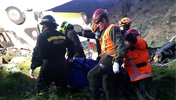 Accidente de carretera en Chile deja 20 muertos y 21 heridos. (Foto: Twitter @madero_cl)
