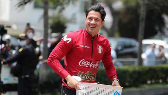 Gianluca Lapadula pasó por divertida prueba con expresiones peruanas. (Foto: GEC)