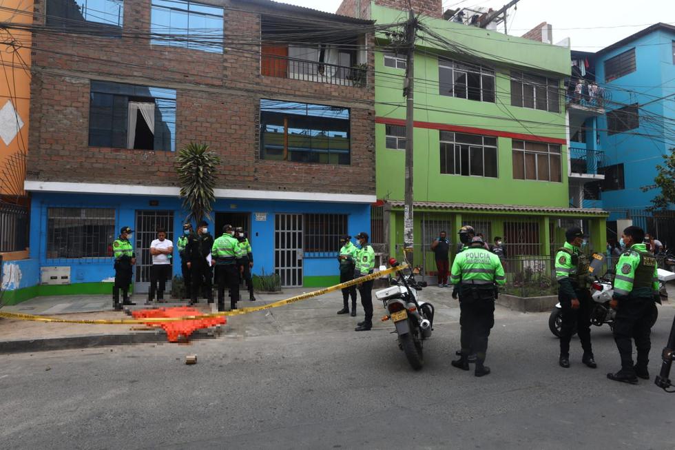 San Juan de Lurigancho: asesinan de tres disparos a mototaxista en la urbanización Flores. Fotos: Gonzalo Córdova / @photo.gec