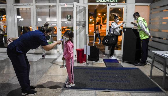 España levanta las restricciones a los viajeros procedentes de Perú y otro países. (Foto: JOAQUIN SARMIENTO / AFP)