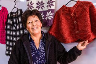 Día del Trabajo: Conoce la historia de Hilda y su amor por el tejido