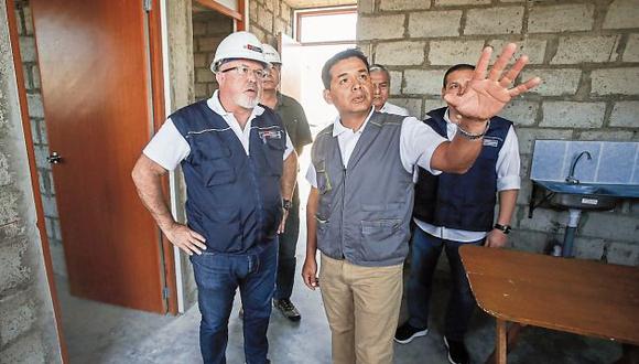 Reconstrucción. Bruce anunció el primer proceso de entrega de viviendas en el norte del país. (Ministerio de Vivienda)