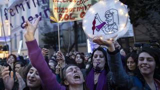 ¿Por qué Turquía se retiró de emblemático tratado que combate la violencia contra las mujeres?