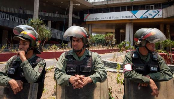 Fuerzas armadas están secuestradas en Venezuela, según opositor. (Efe)