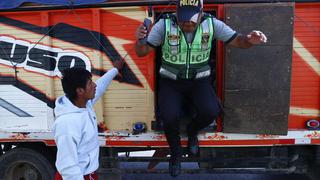 Ante llegada de manifestantes: Policía Nacional realiza control en el peaje de Pucusana