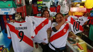 Comerciantes de Gamarra venden 30 mil polos de la selección peruana a diario [VIDEO]