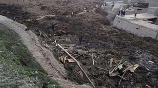 Afganistán: Declaran 'tumba masiva' al pueblo enterrado por deslizamiento