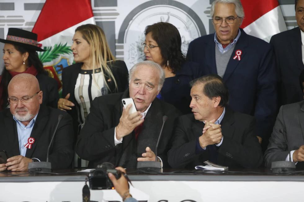 Seis bancadas respaldan candidatura de Víctor Andrés García Belaunde a la presidencia del Congreso. (Mario Zapata/Perú21)