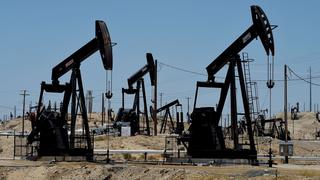 El precio del petróleo cae más de 5% por expectativas de negociación entre Rusia y Ucrania