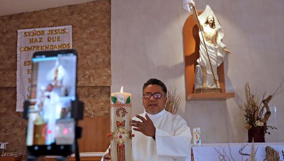 Padre Cheke, el sacerdote mexicano que arrasa en TikTok hablando de Dios. (Foto: EFE)