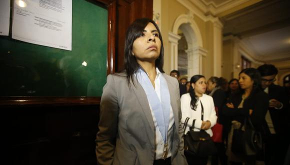 Giulliana Loza acudió a la audiencia que se había programado para las 9 a.m. en el Palacio de Justicia. (Foto: Mario Zapata / El Comercio)