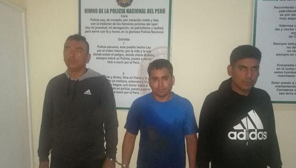 El policía Martín Arias, último de la derecha, se negó a identificarse en un inicio. (PNP)