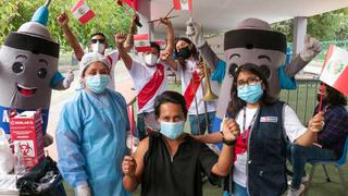 Lanzan VacunaFest Blanquirrojo que regalará entradas para el partido Perú - Paraguay